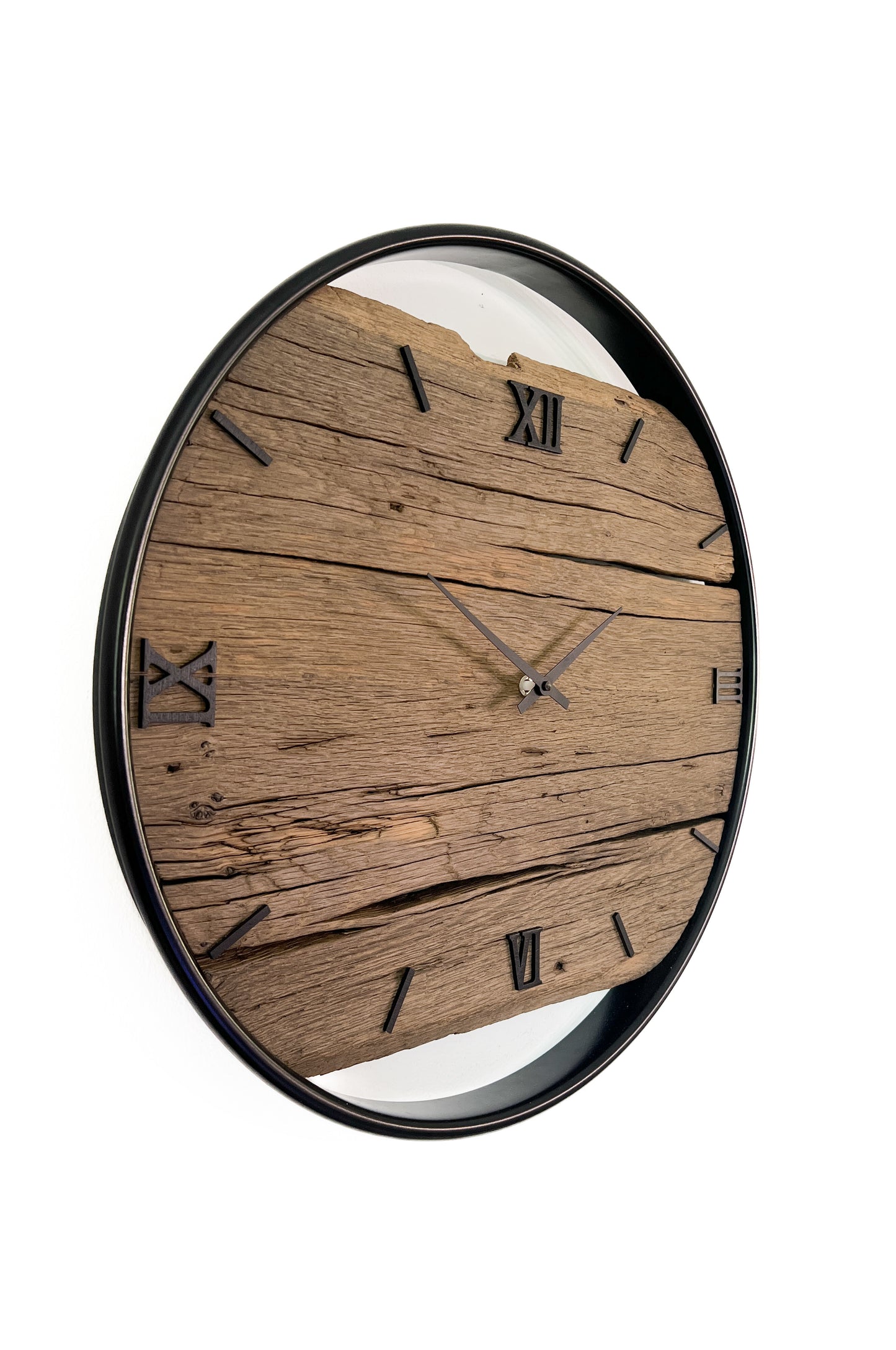 Wanduhr aus Altholz No 528 50cm
