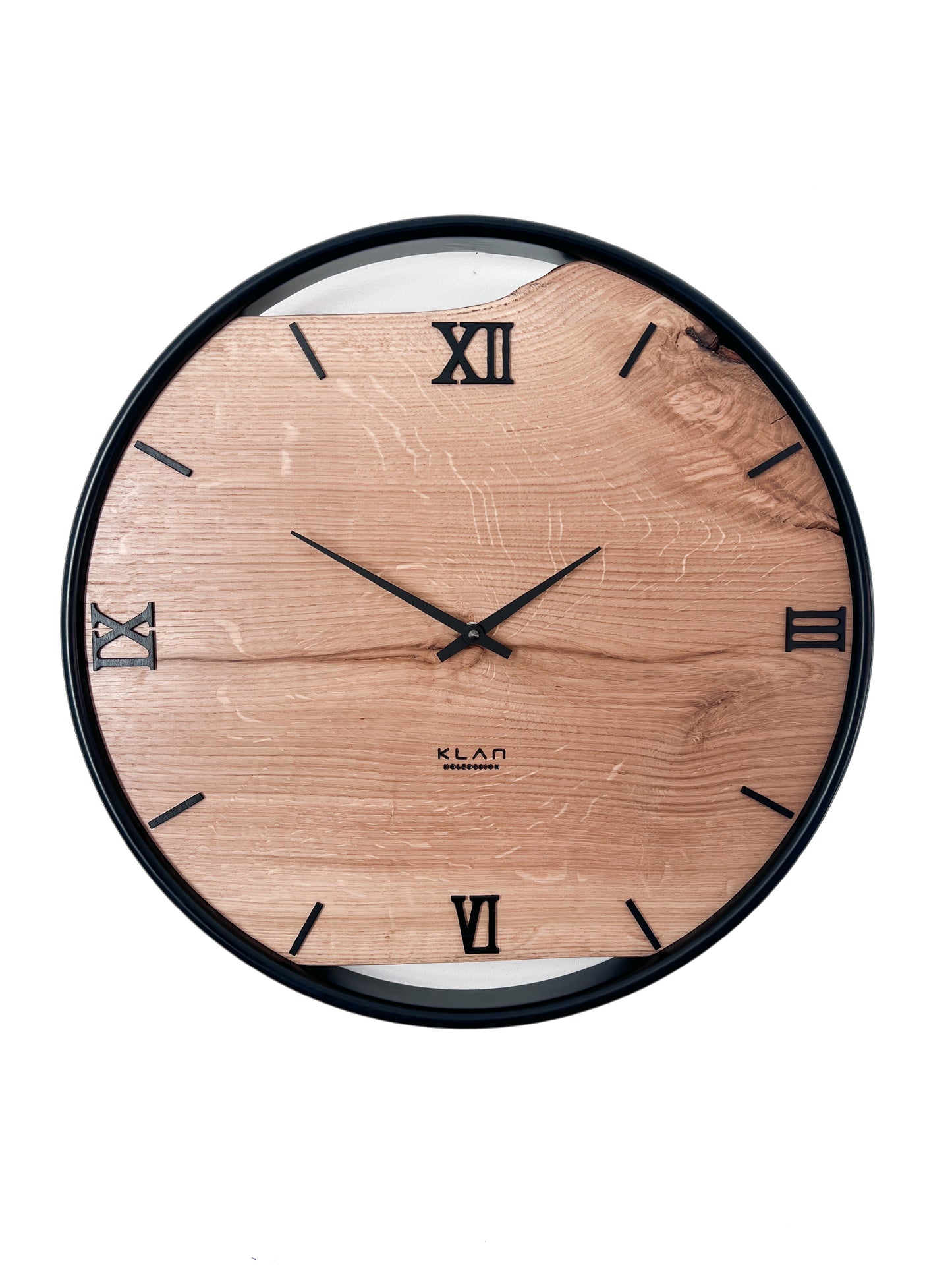 Wanduhr 45 cm Eiche mit Edelstahlring – Moderne Designer Holzuhr handgefertigt NO 565