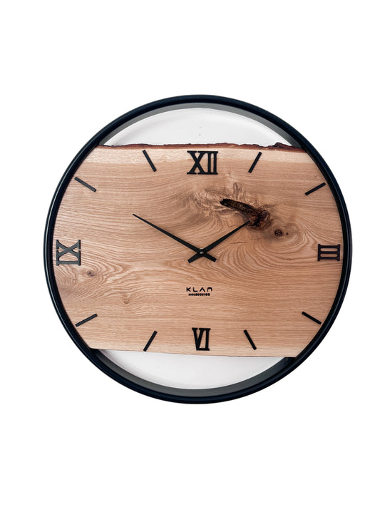Wanduhr 45 cm aus Eiche – Moderne Holz Wanduhr mit Edelstahlring | Klan-Holzdesign NO 558