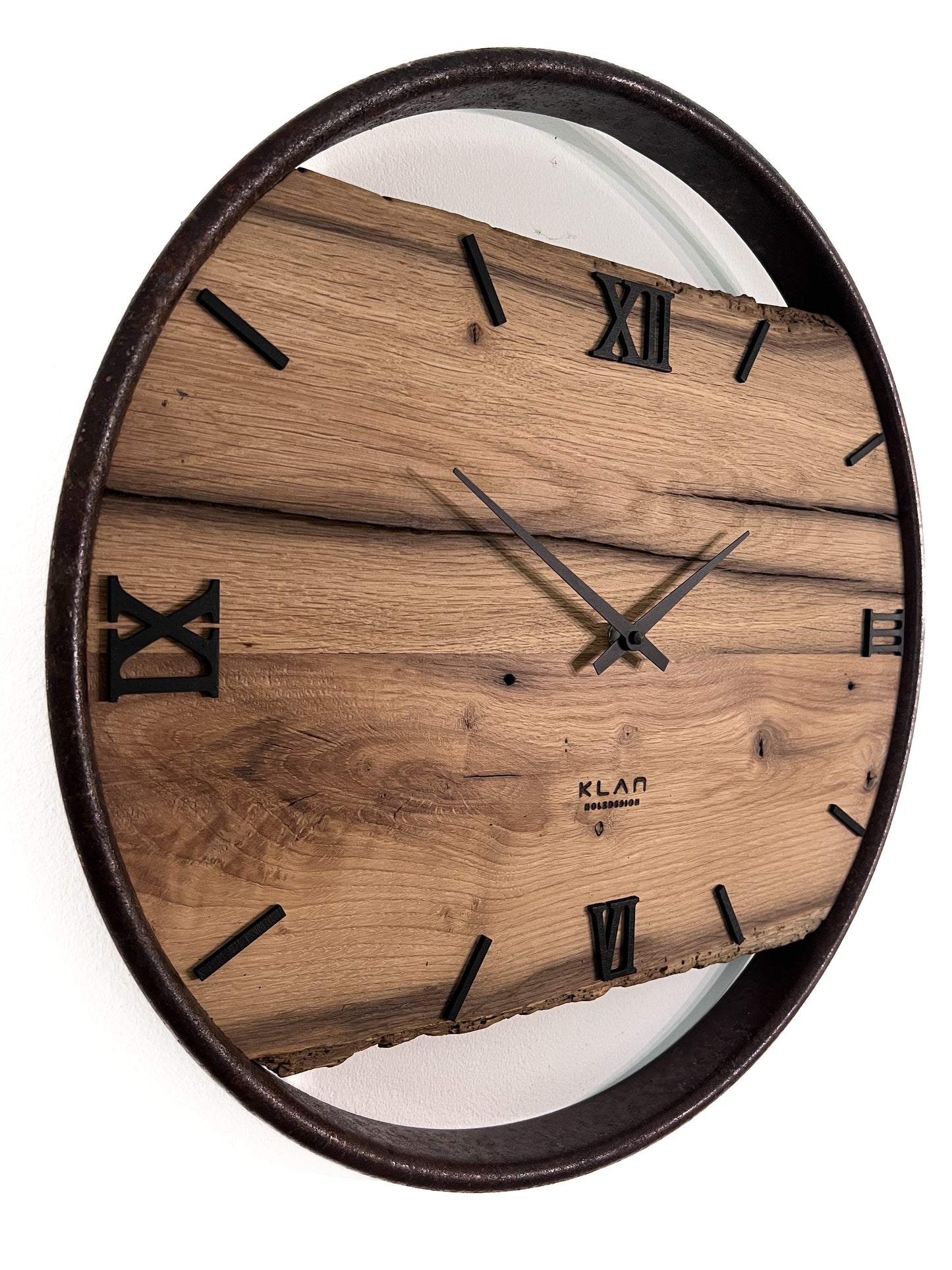 Handgefertigte Wanduhr
 aus Altholz No 551    45cm