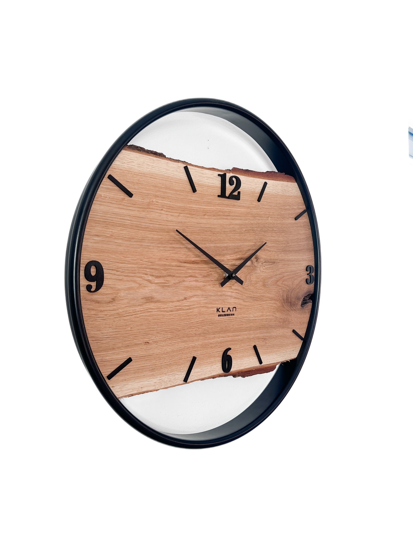 Wanduhr 45 cm aus Eiche mit Edelstahlring – Handgefertigtes Unikat
 NO 557
