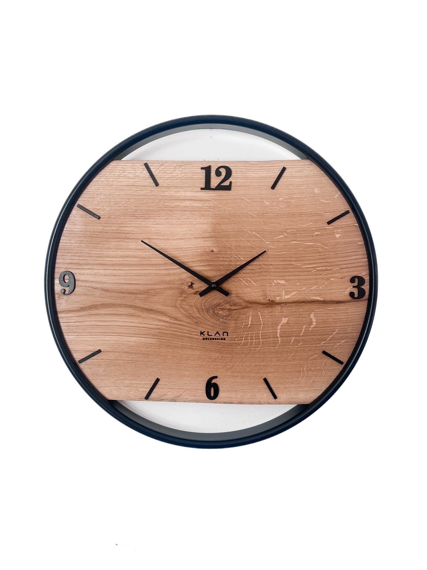 Wanduhr 45 cm Eiche – Holz Wanduhr modern mit Zahlen & Edelstahlring
 NO 559