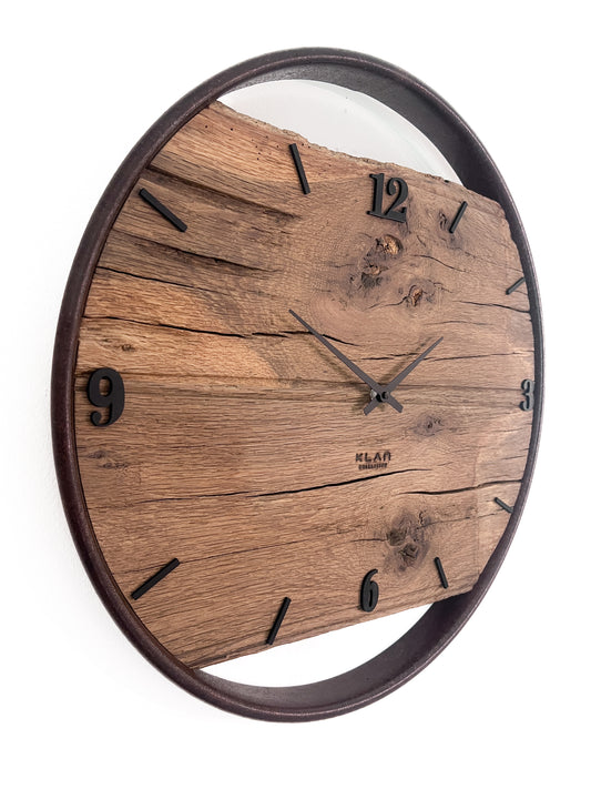 Wanduhr aus Altholz Eiche mit Metallring – 50 cm | Handgefertigt im Schwarzwald No 554